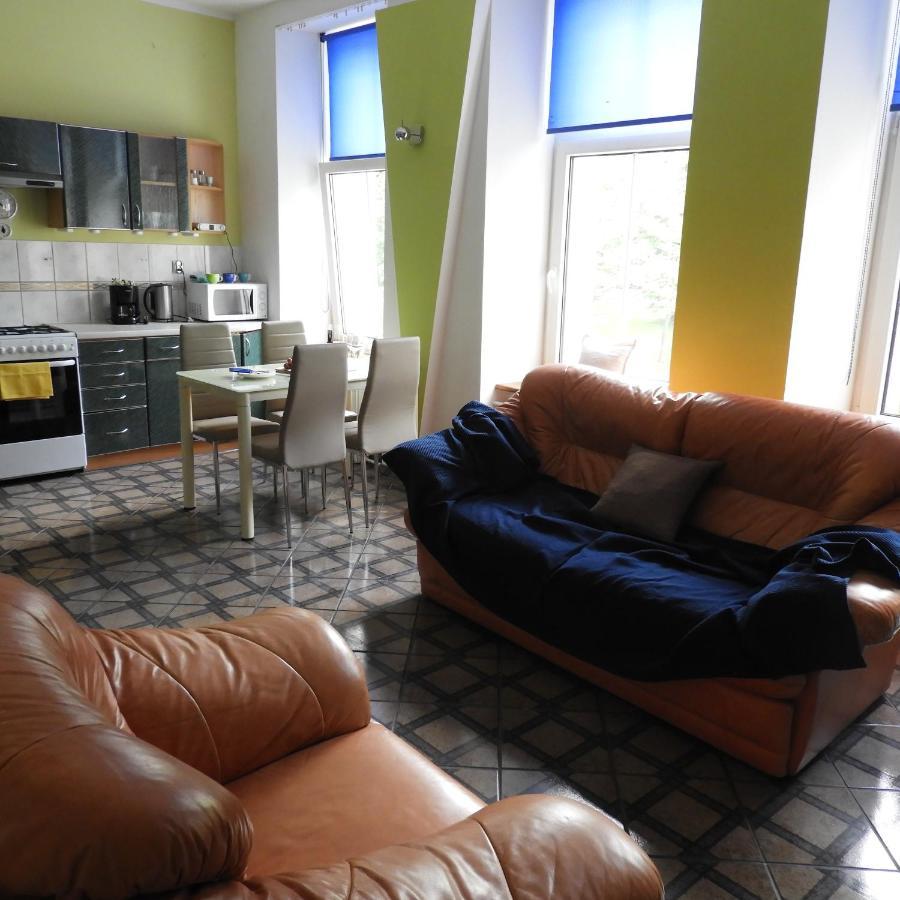 吉日茨科Apartament Przy Parku公寓 外观 照片