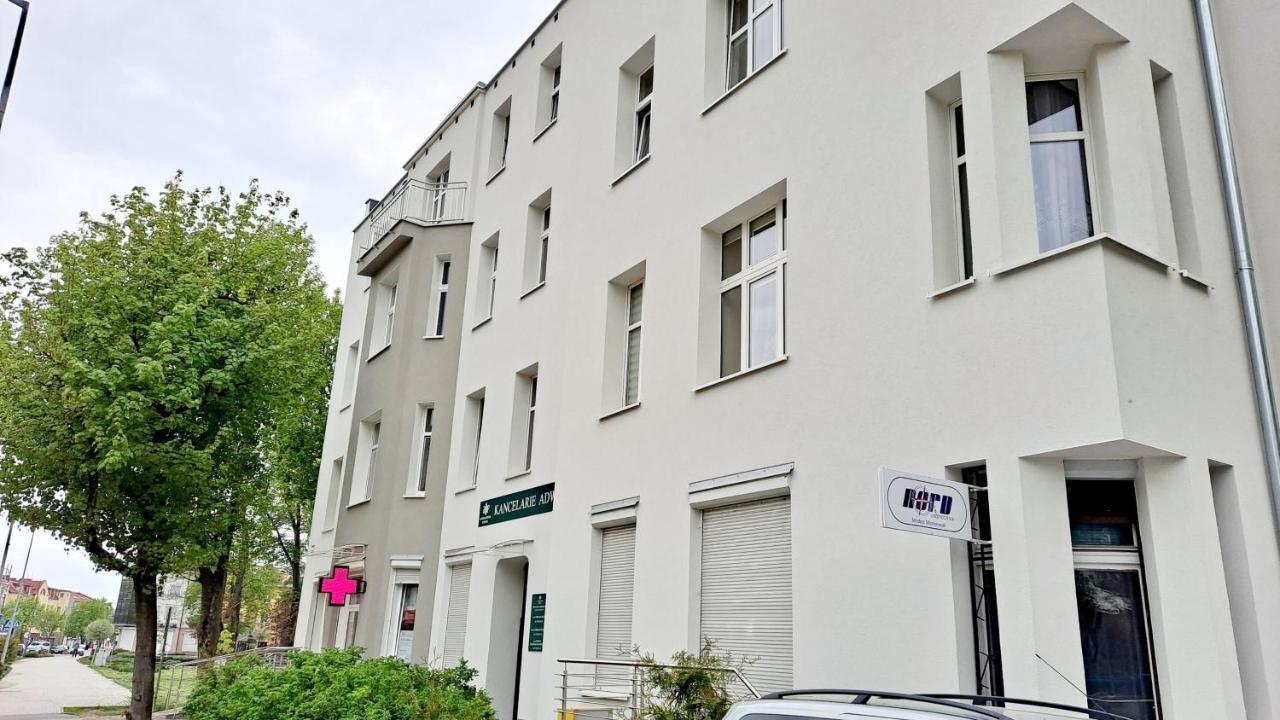 吉日茨科Apartament Przy Parku公寓 外观 照片