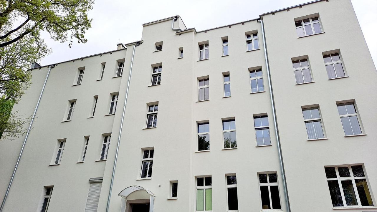 吉日茨科Apartament Przy Parku公寓 外观 照片